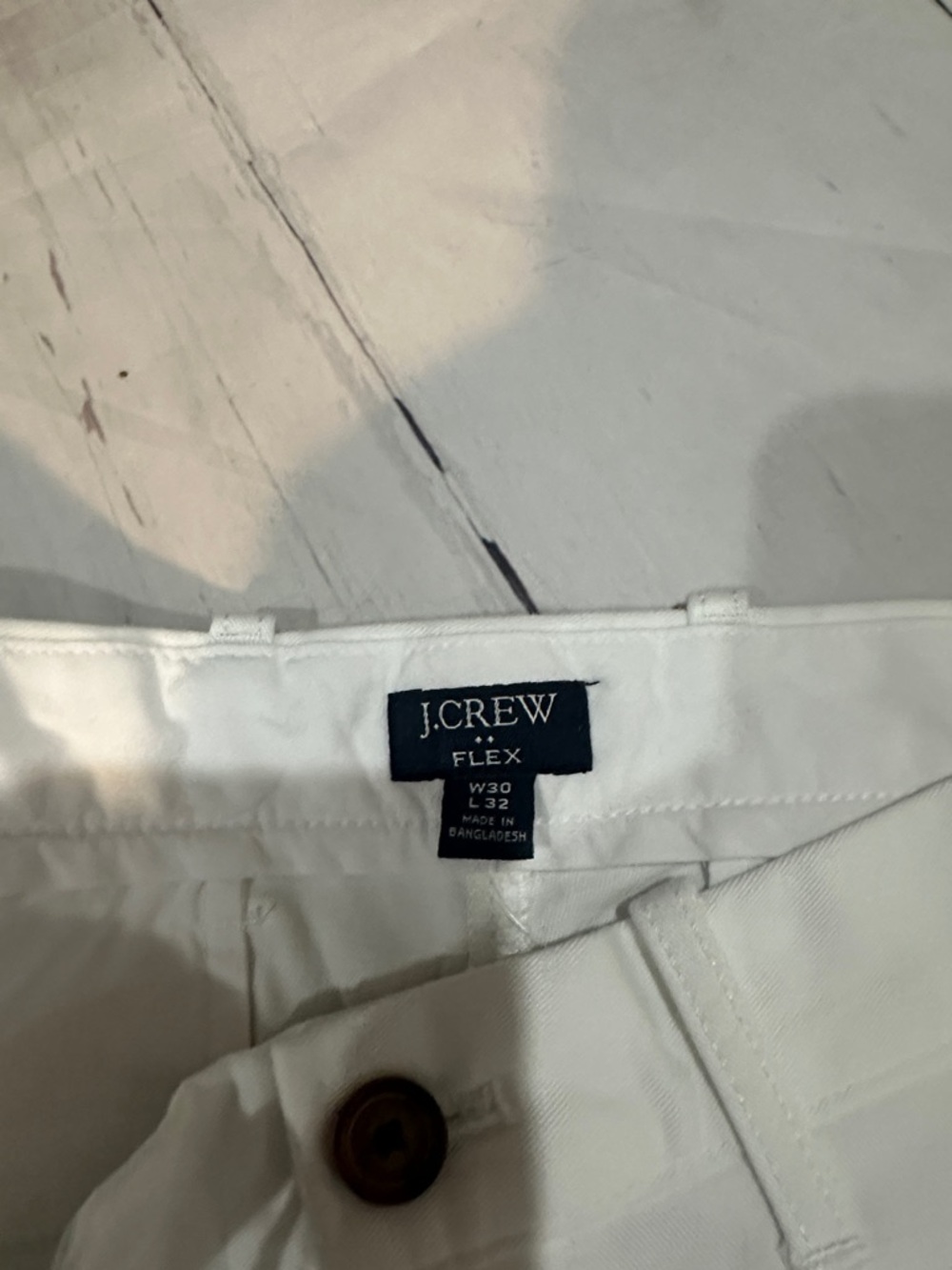J. Crew Factory
White slim Chino Pants 30 x 32
NWT - Picture 2 of 8
